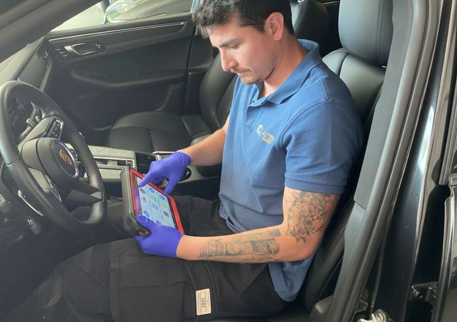 ¿Cómo evitar estafas en la compra venta de coches de segunda mano en Valencia?