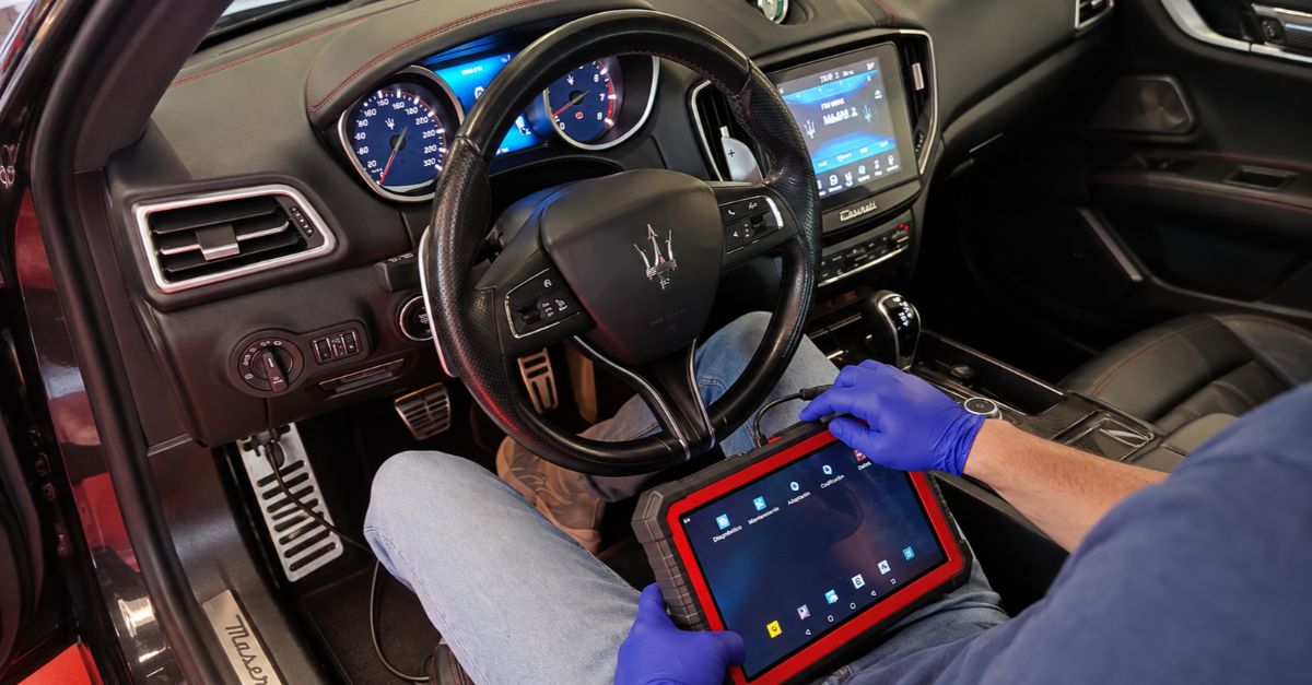 Qué puede descubrir una diagnosis electrónica antes de comprar un coche en Madrid